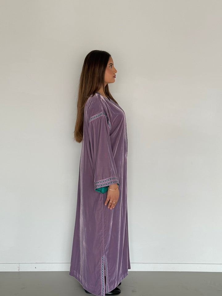 KANDOURA VELVET PASTEL PURPLE/INDIGO GREEN | MIORÉ