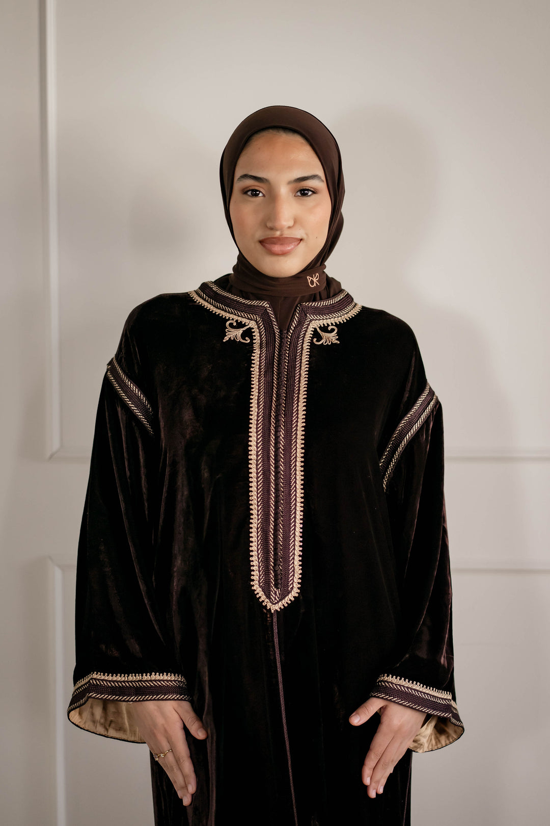 KANDOURA VELVET DARK CHOCOLATE | MIORÉ