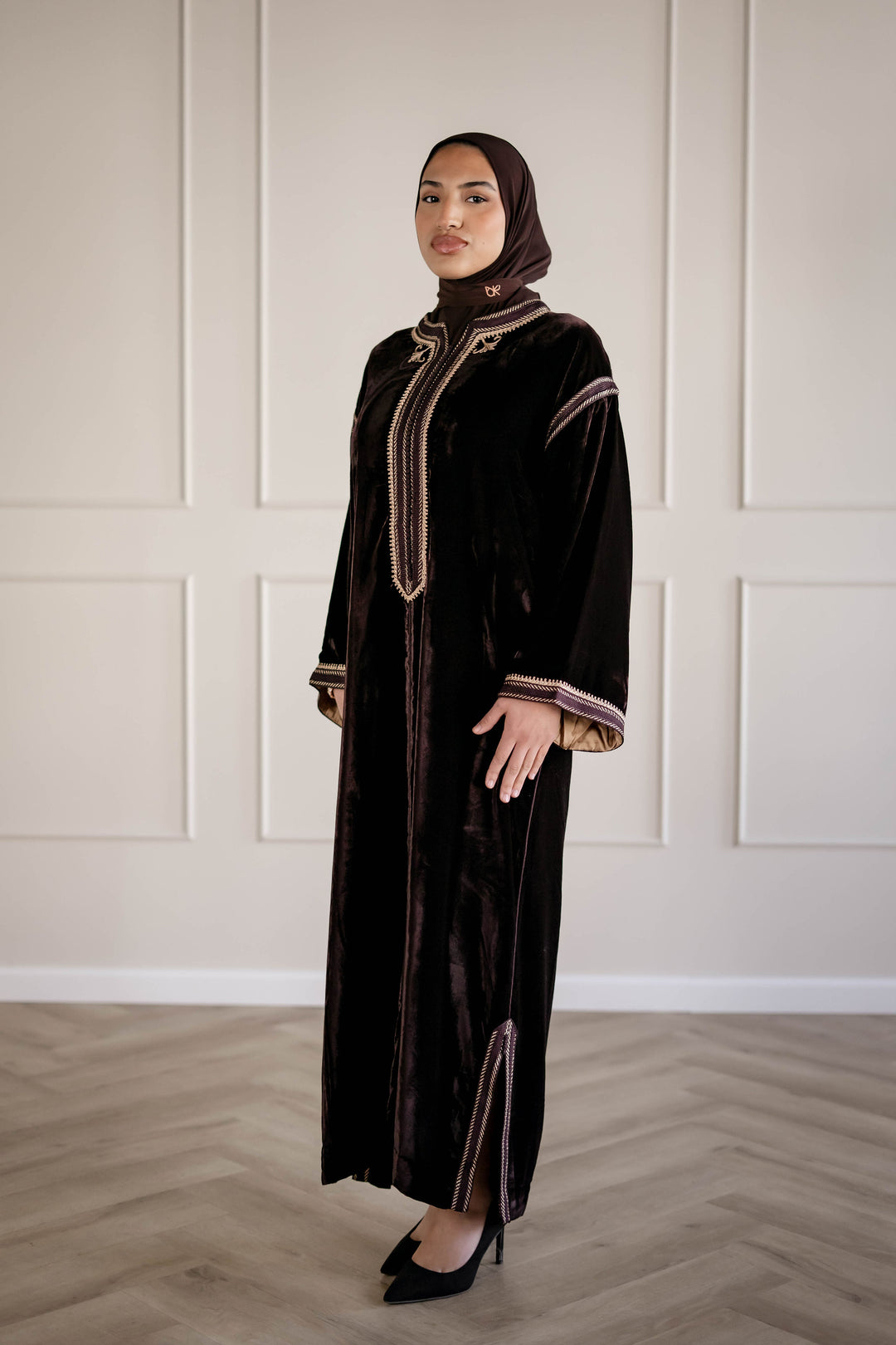 KANDOURA VELVET DARK CHOCOLATE | MIORÉ