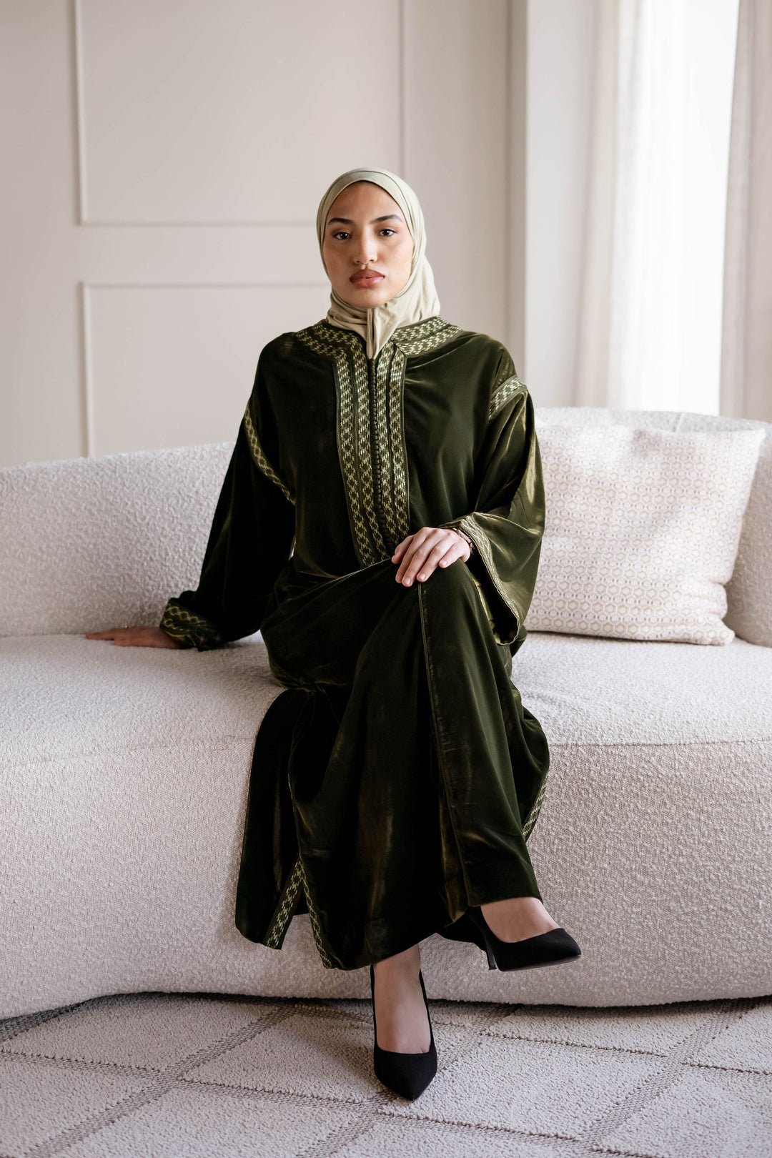 KANDOURA VELVET  OLIVE SHADOW | MIORÉ